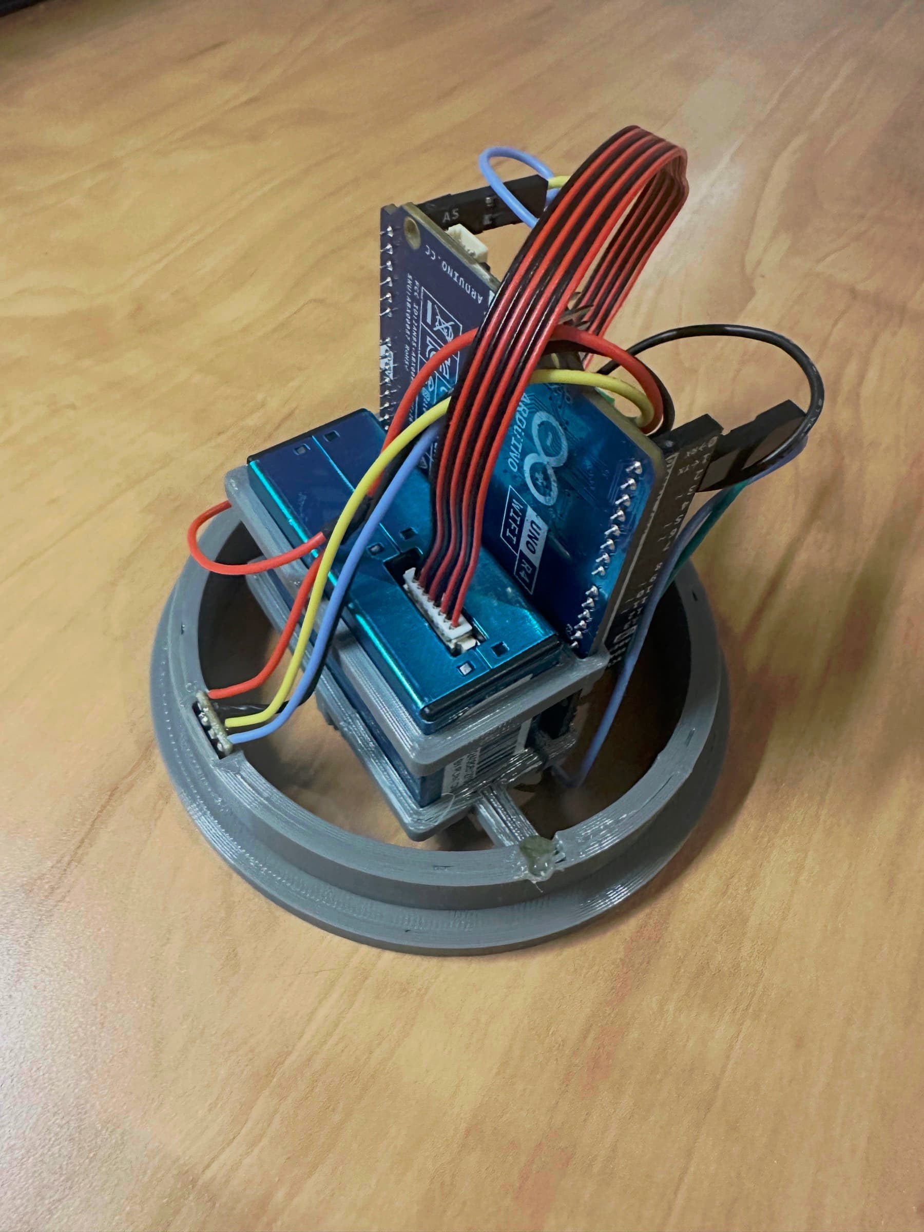 Internal frame holding the Arduino and sensors